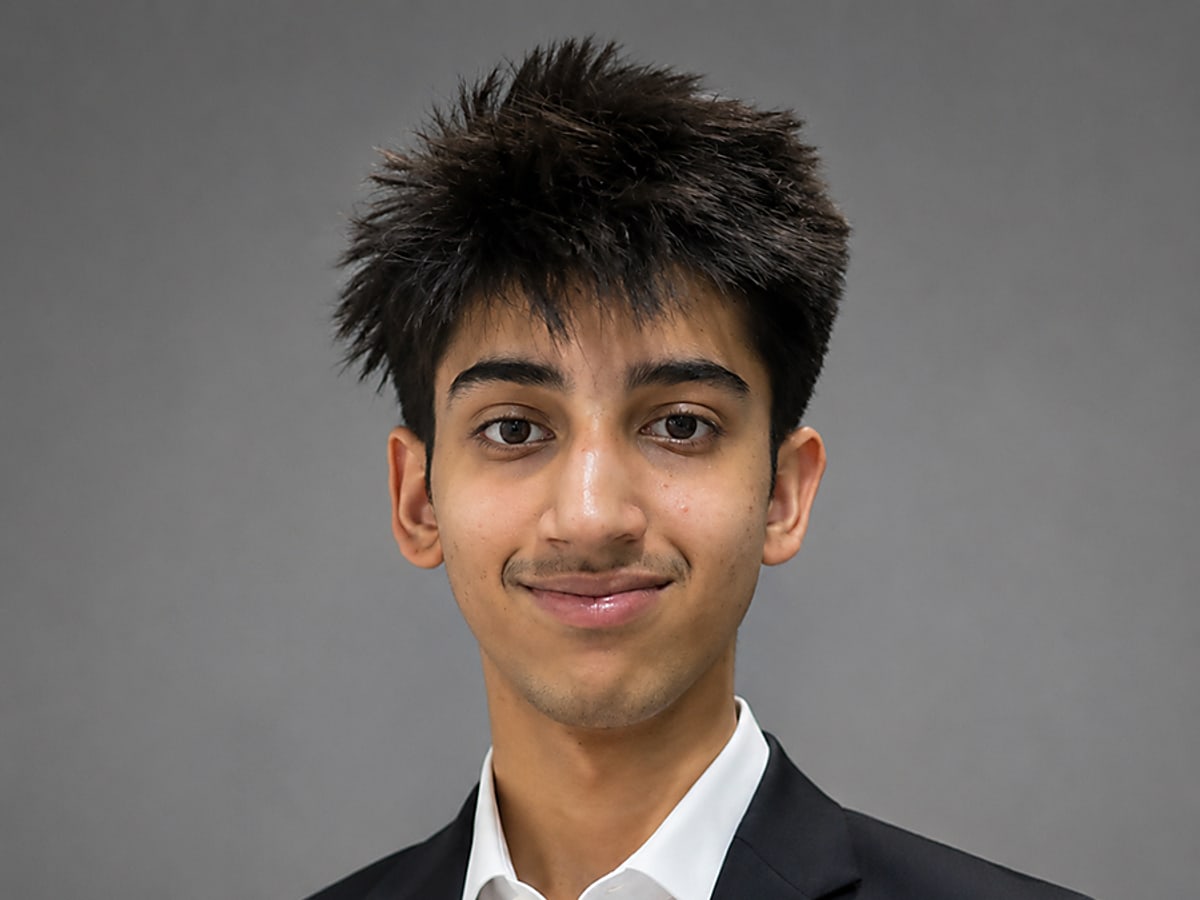Tanishq Aggarwal, student founder and product builder in Delhi